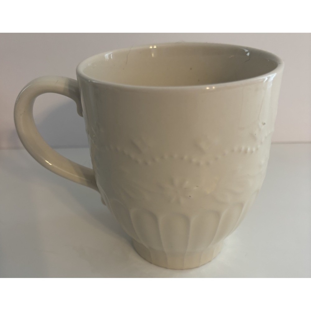 Pioneer Woman Embossed Cream Cowgirl Lace Pattern Coffee Tea Mug 16 oz